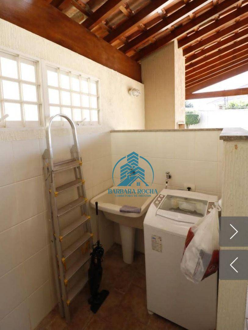 Casa para alugar com 3 quartos, 195m² - Foto 11