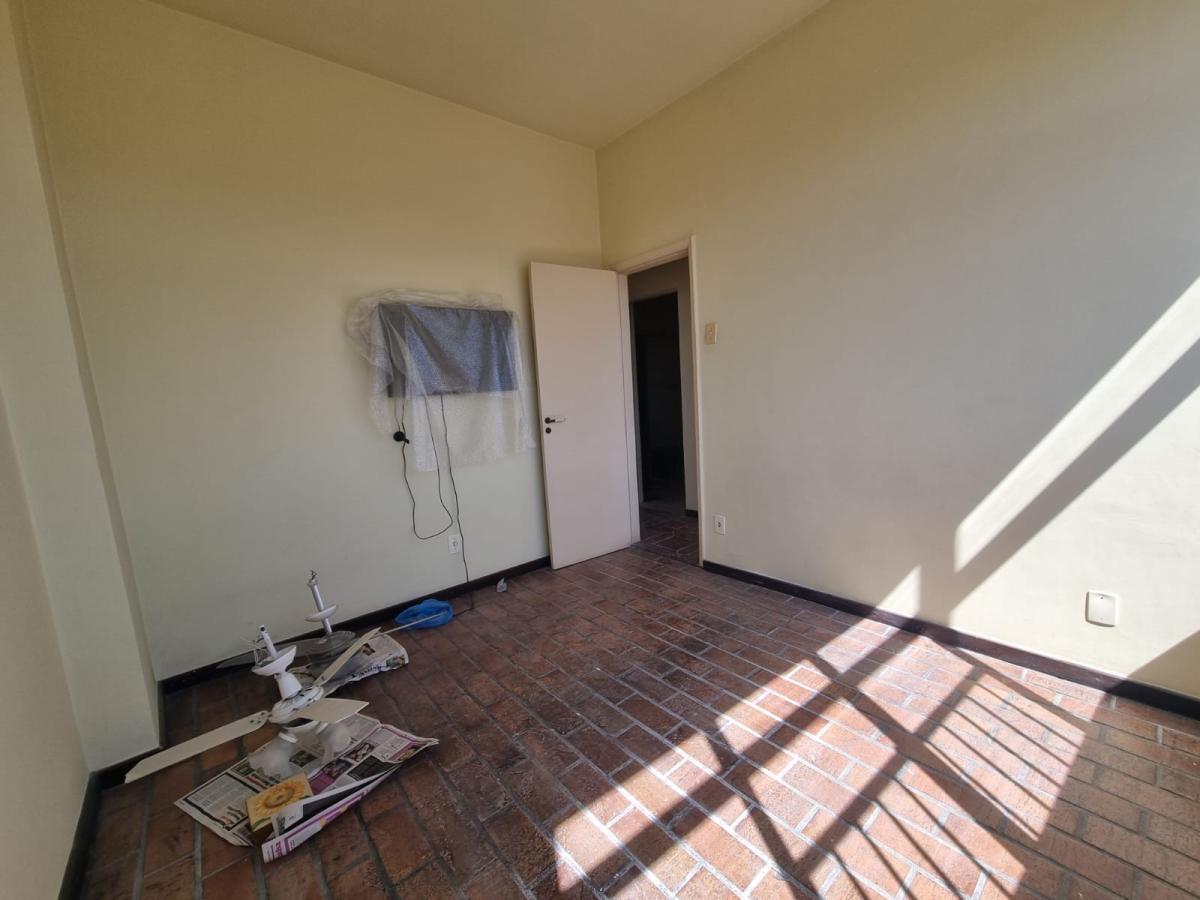 Apartamento à venda com 3 quartos, 60m² - Foto 4