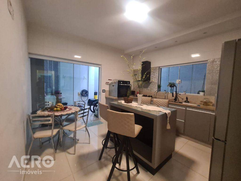 Casa à venda com 3 quartos, 260m² - Foto 14