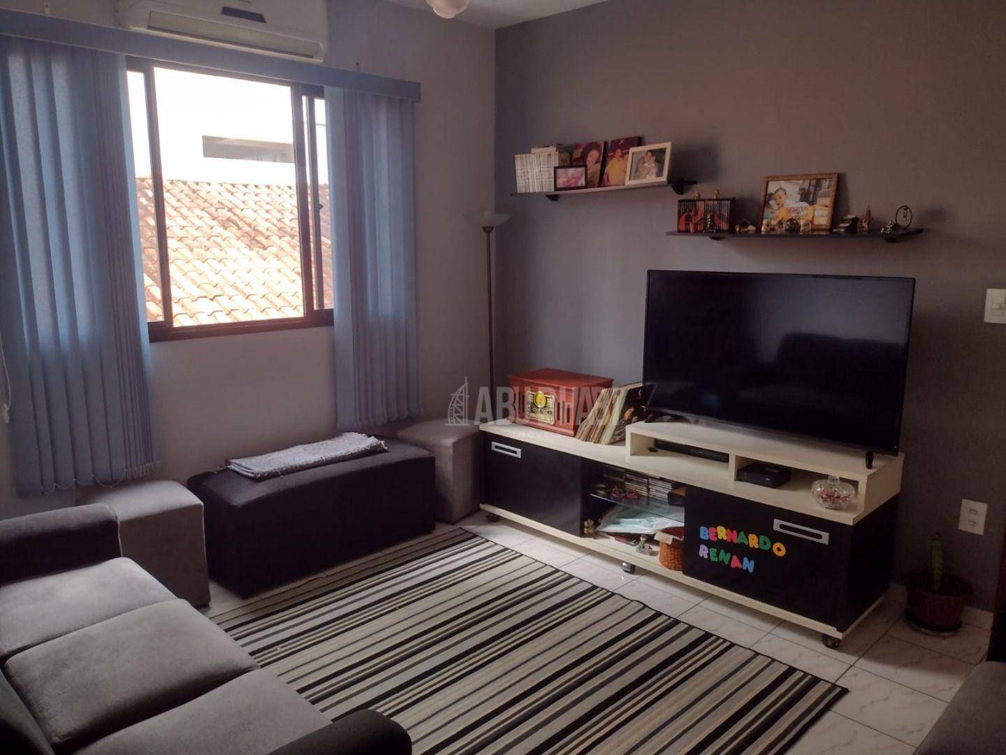 Apartamento à venda com 2 quartos, 63m² - Foto 2