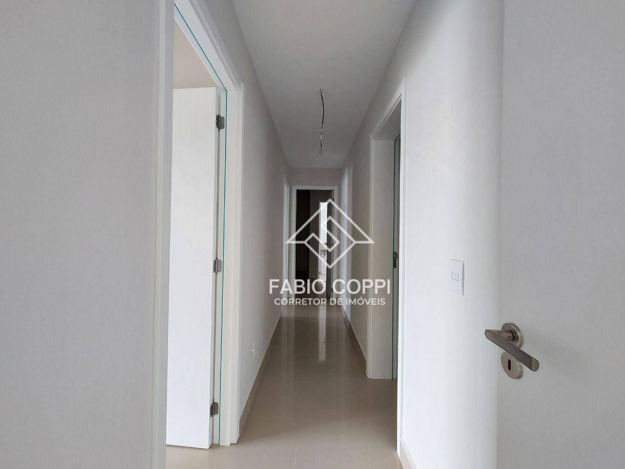 Apartamento à venda com 3 quartos, 159m² - Foto 11