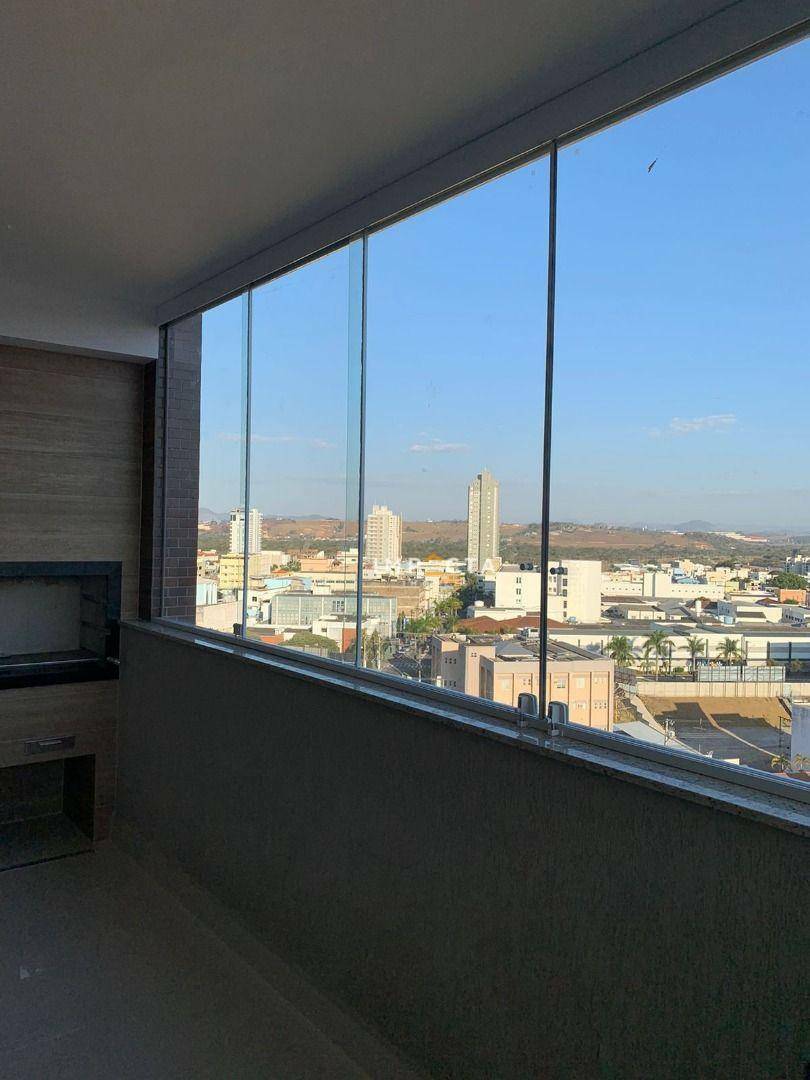 Apartamento à venda com 3 quartos, 120m² - Foto 5