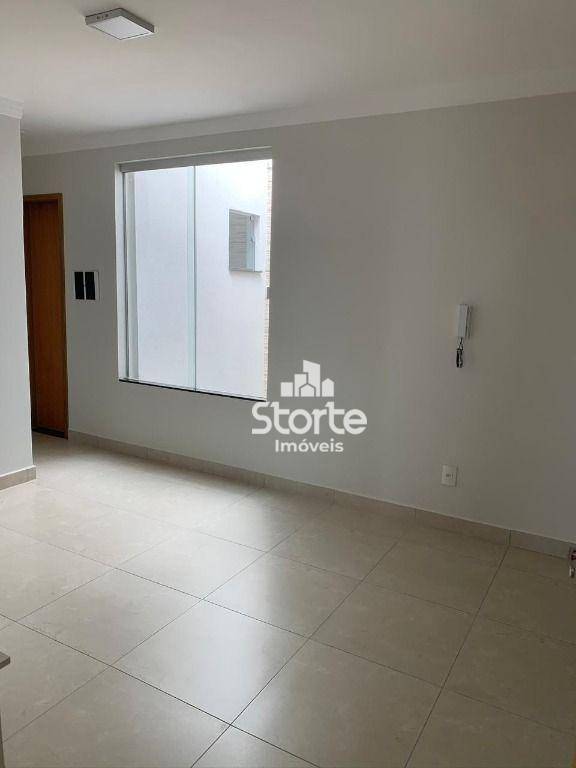 Apartamento à venda com 2 quartos, 51m² - Foto 2