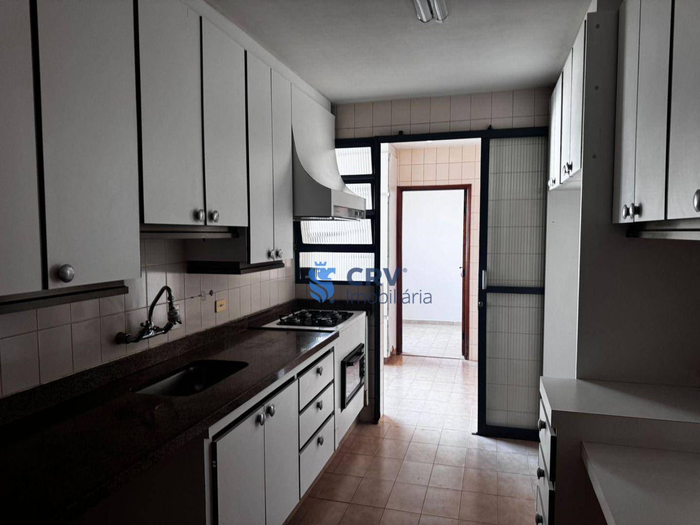 Apartamento para alugar com 3 quartos, 132m² - Foto 2