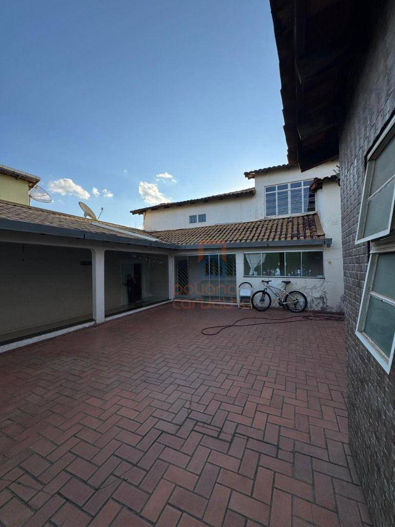 Casa, 4 quartos, 330 m² - Foto 18