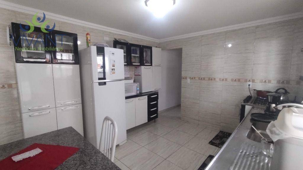 Sobrado à venda com 4 quartos, 205m² - Foto 3