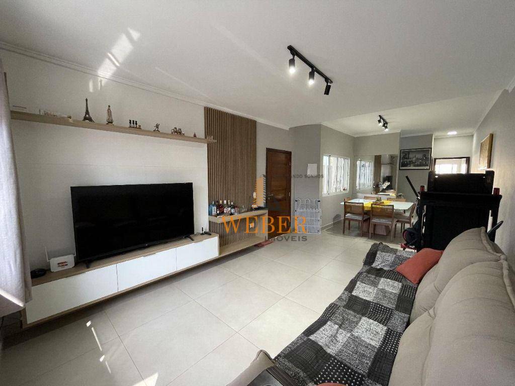 Casa à venda com 3 quartos, 140m² - Foto 2