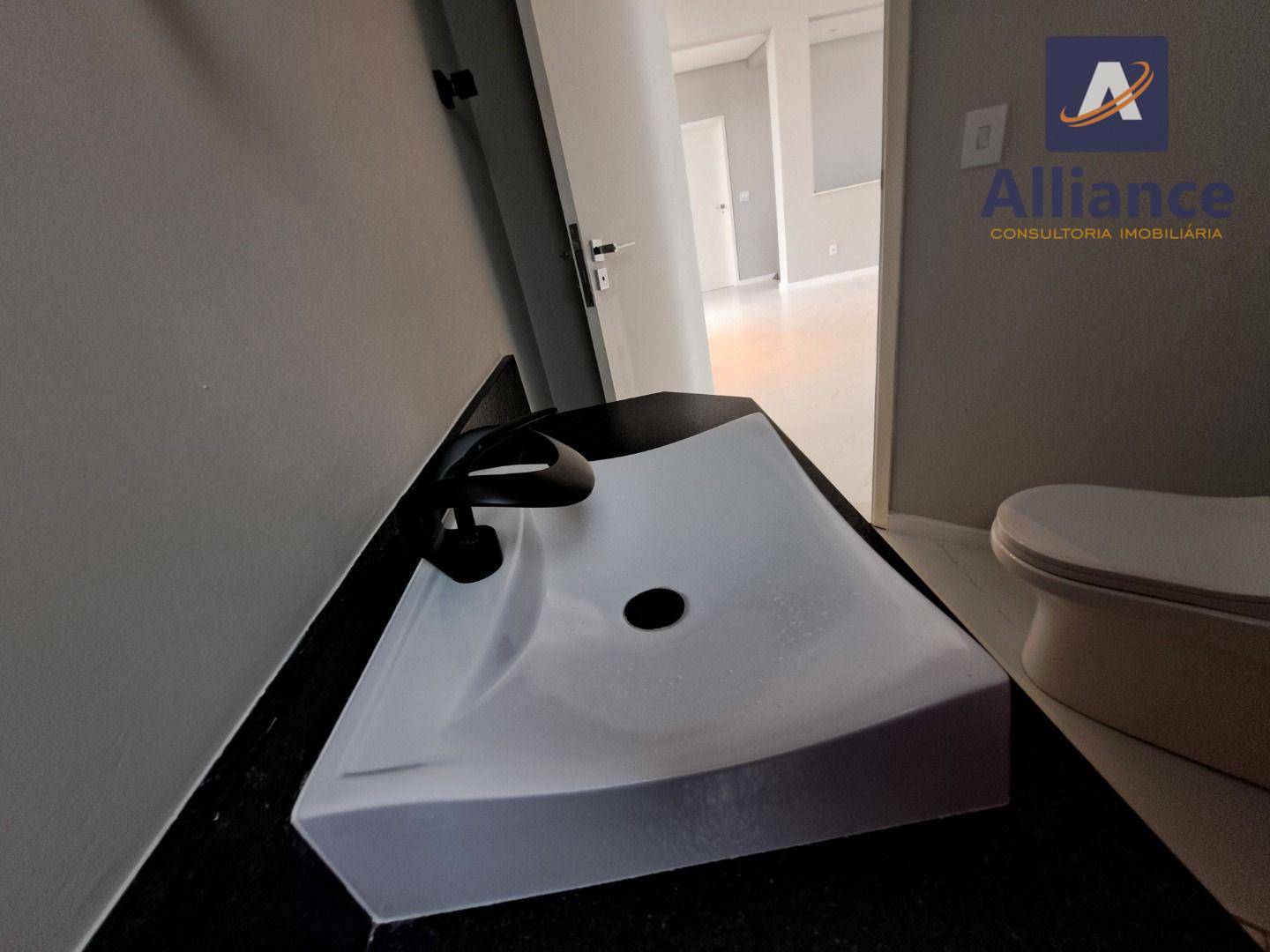 Casa de Condomínio à venda com 3 quartos, 378m² - Foto 13