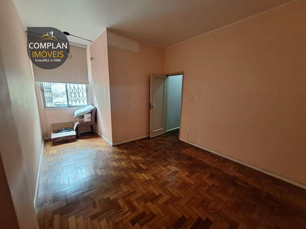 Apartamento à venda com 2 quartos, 105m² - Foto 13