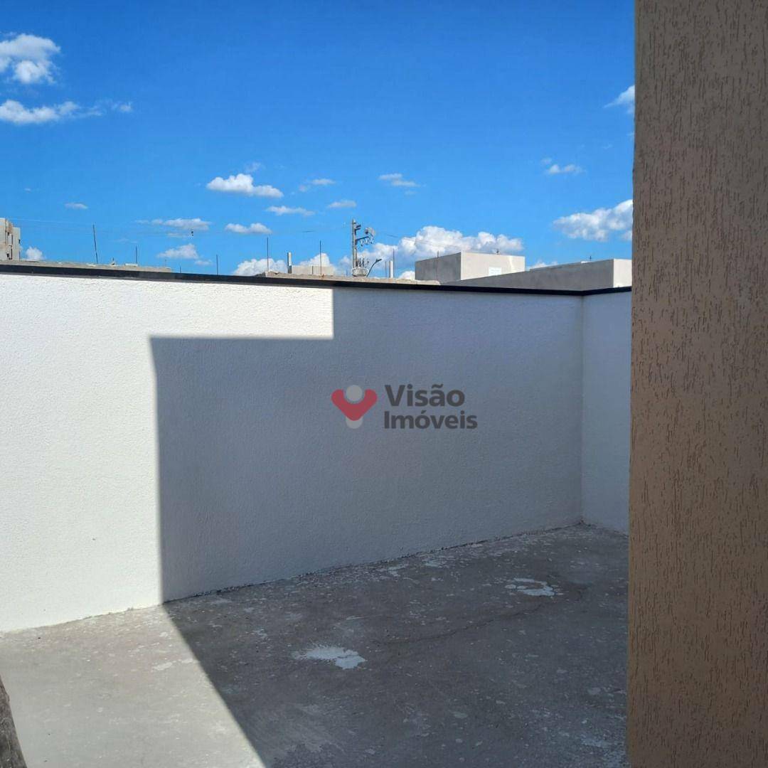 Casa à venda com 2 quartos, 70m² - Foto 14