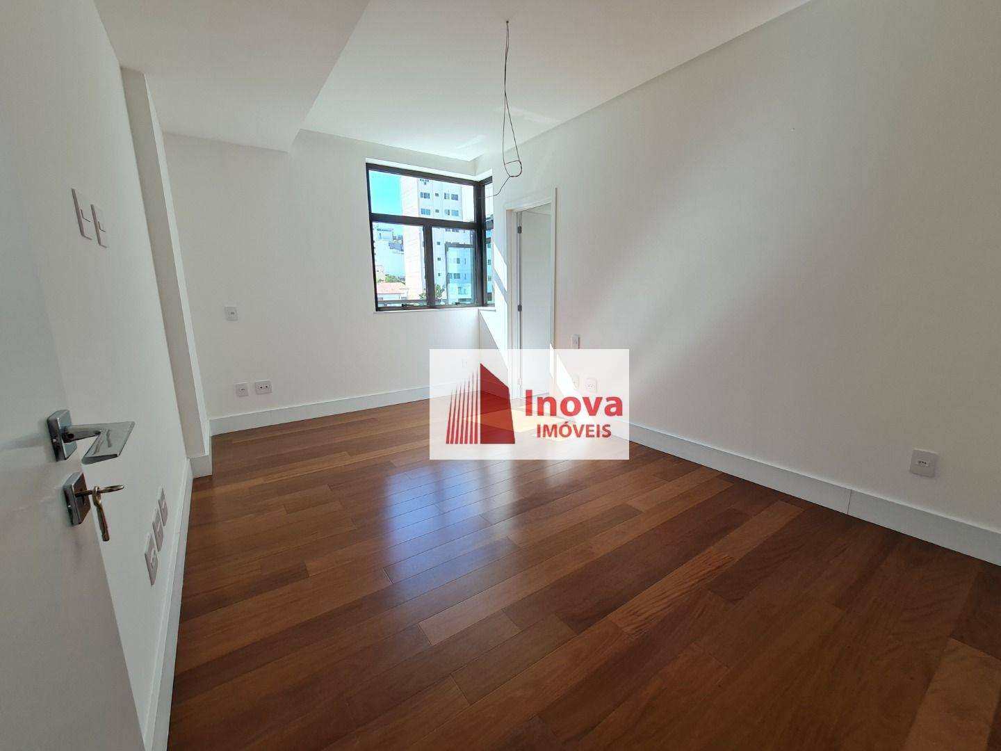 Apartamento à venda com 4 quartos, 300m² - Foto 25