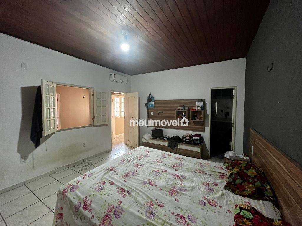 Casa à venda com 5 quartos, 230m² - Foto 8