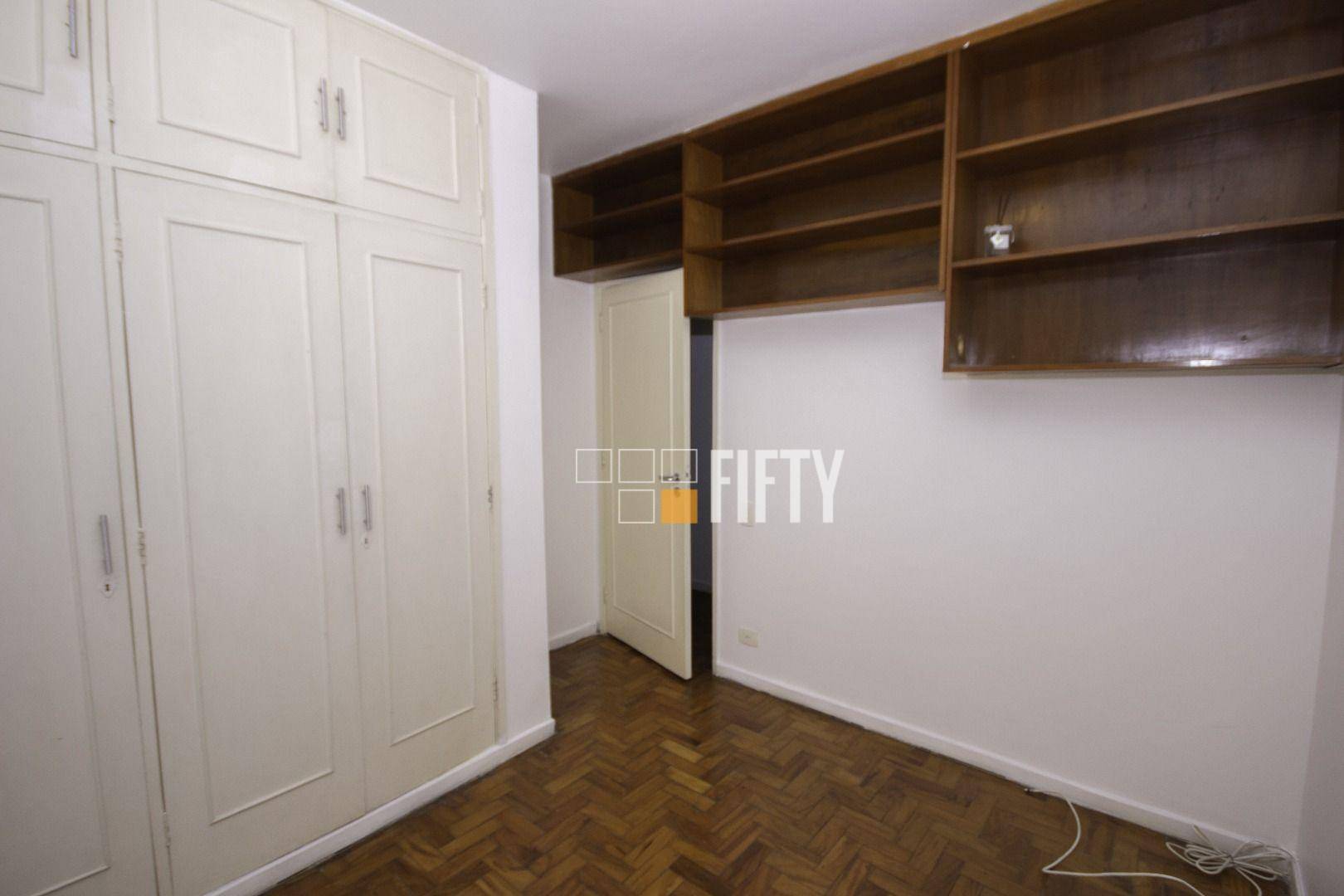 Apartamento para alugar com 3 quartos, 110m² - Foto 8