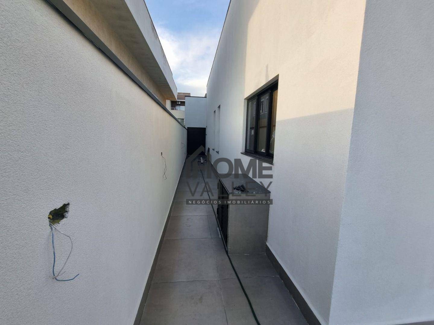 Casa de Condomínio à venda e aluguel com 3 quartos, 200m² - Foto 17