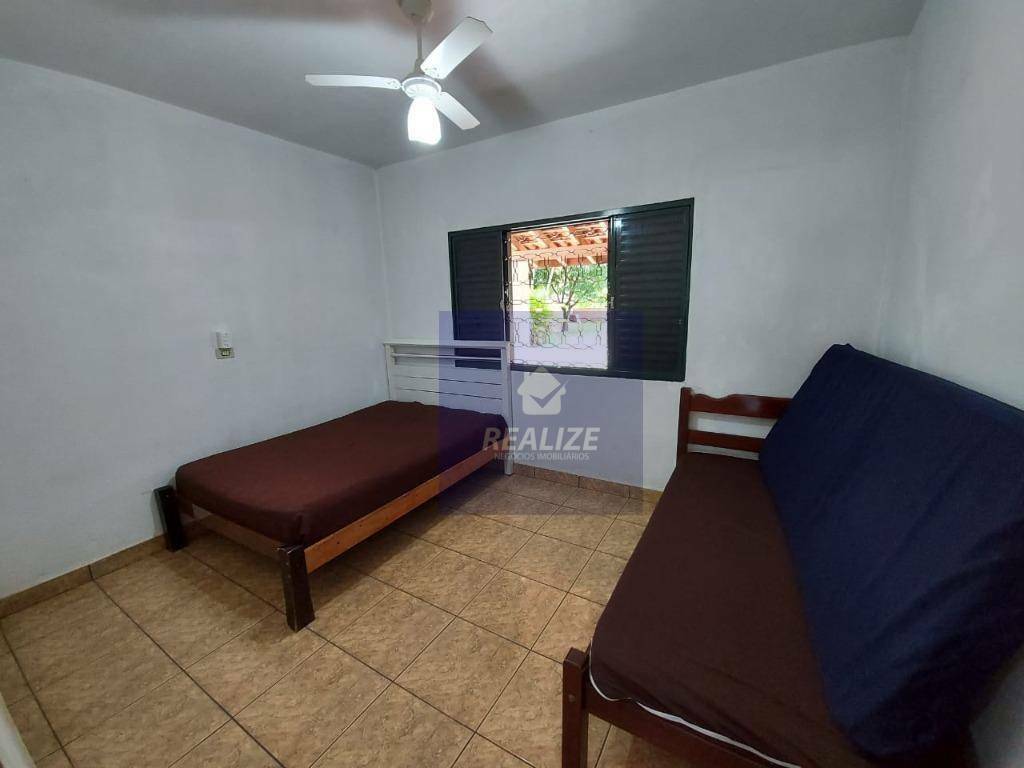 Chácara à venda com 3 quartos, 200m² - Foto 4