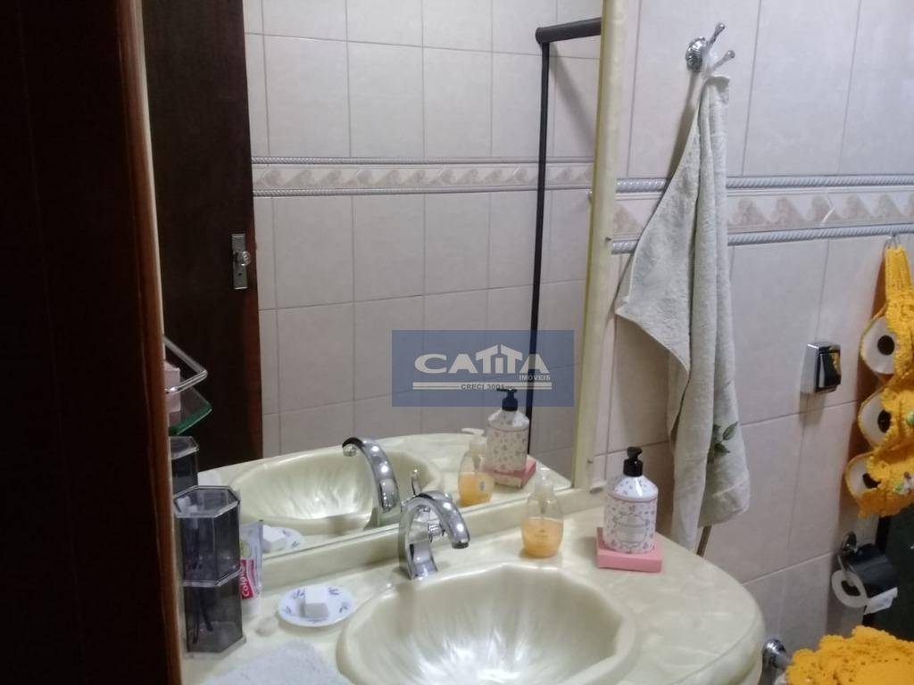 Sobrado à venda com 2 quartos, 230m² - Foto 14