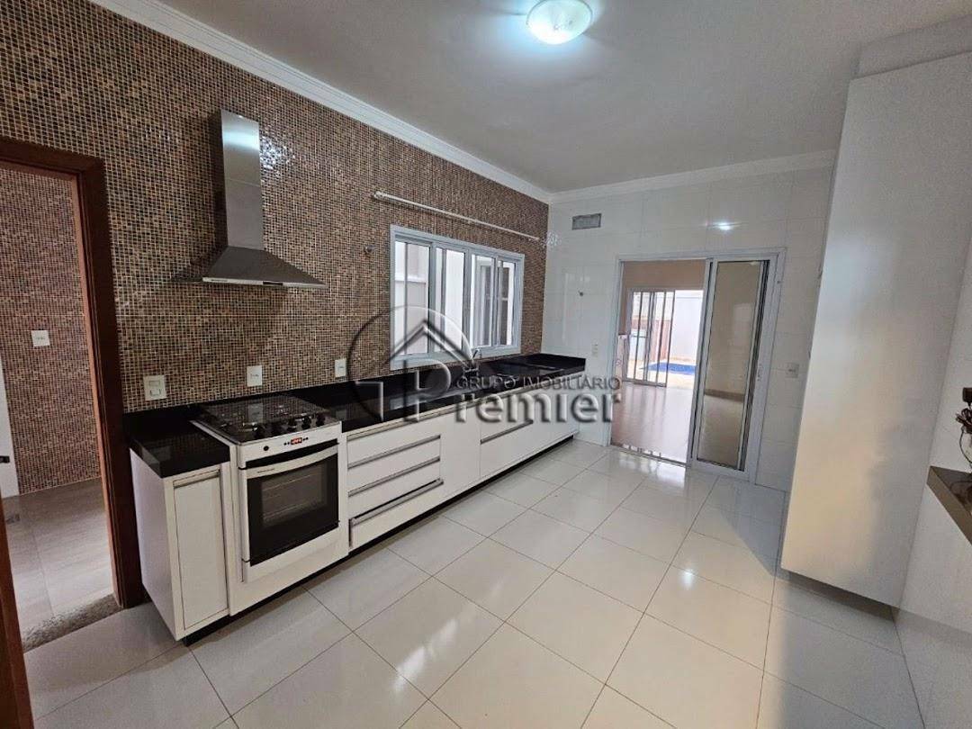 Casa de Condomínio para alugar com 3 quartos, 189m² - Foto 10