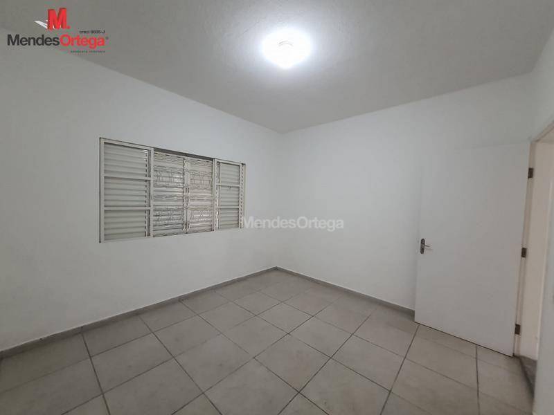 Casa para alugar com 2 quartos, 80m² - Foto 11