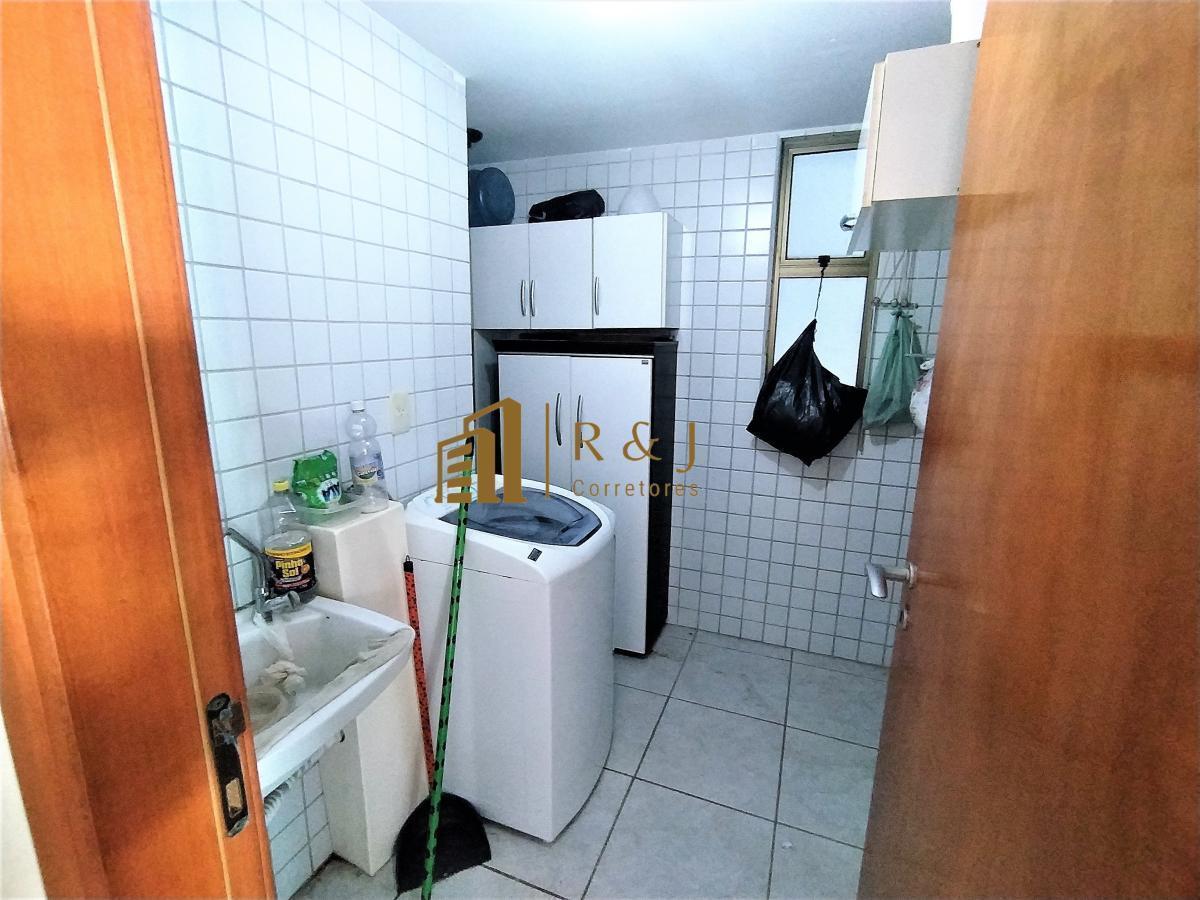 Apartamento à venda com 2 quartos, 65m² - Foto 13