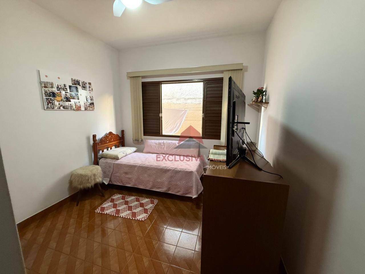Casa à venda com 5 quartos, 149m² - Foto 11