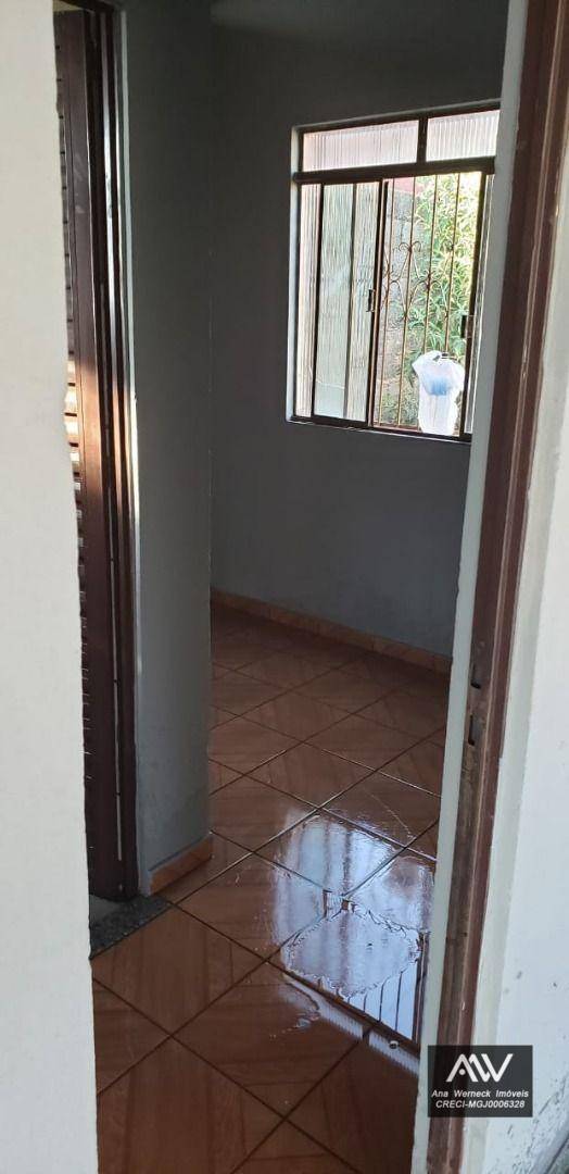 Casa à venda com 3 quartos, 300m² - Foto 19