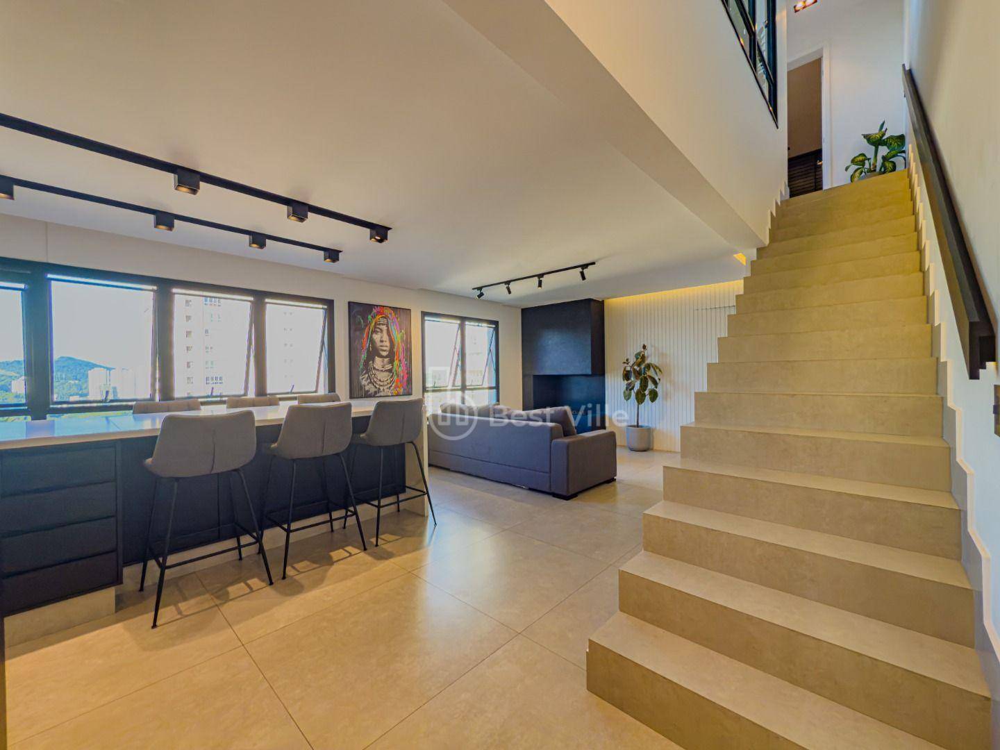 Apartamento para alugar com 3 quartos, 171m² - Foto 1