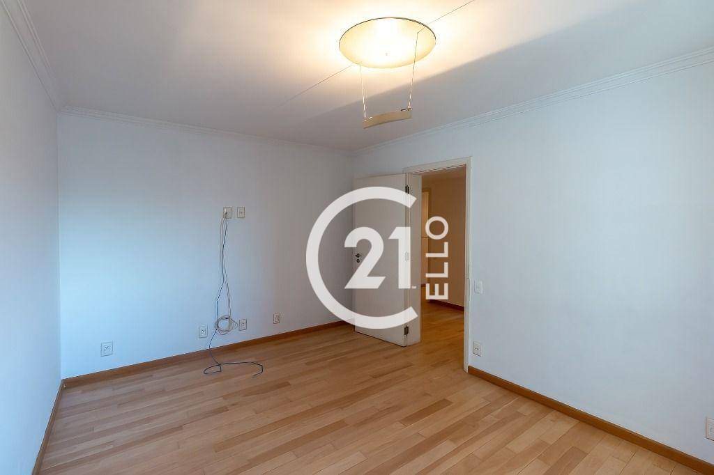 Apartamento para alugar com 3 quartos, 240m² - Foto 30