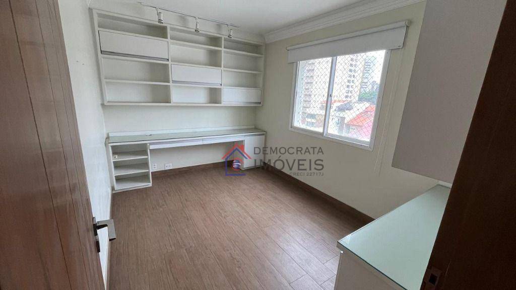 Apartamento à venda com 4 quartos, 230m² - Foto 15