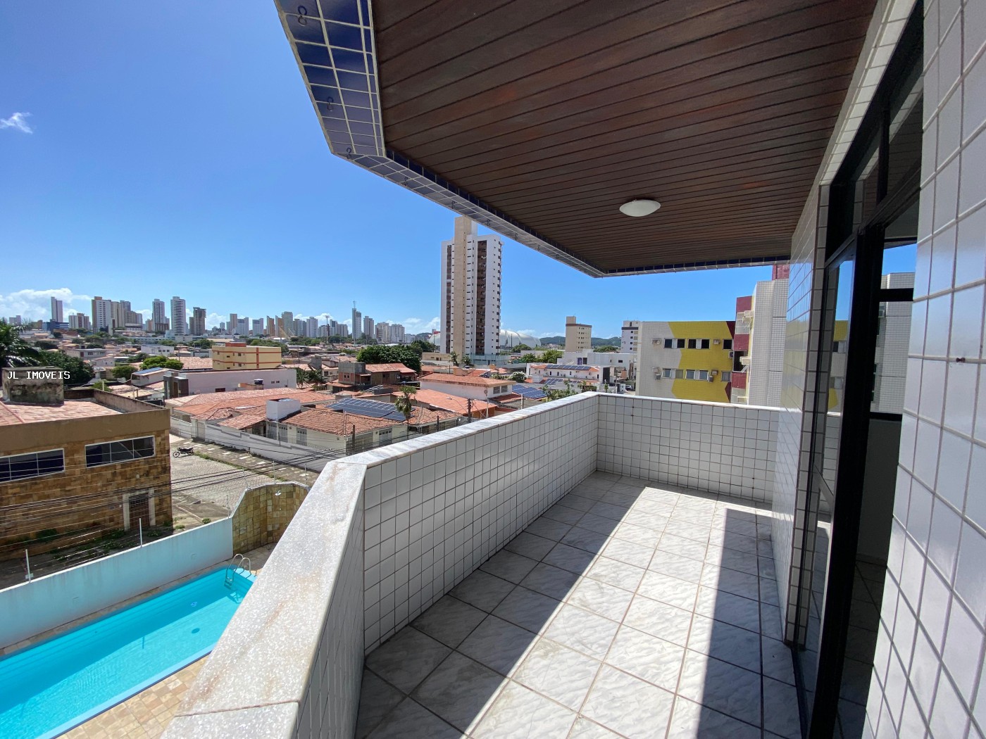 Apartamento para alugar com 3 quartos, 200m² - Foto 5