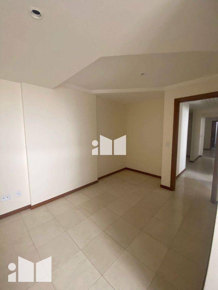 Apartamento à venda com 4 quartos, 142m² - Foto 8