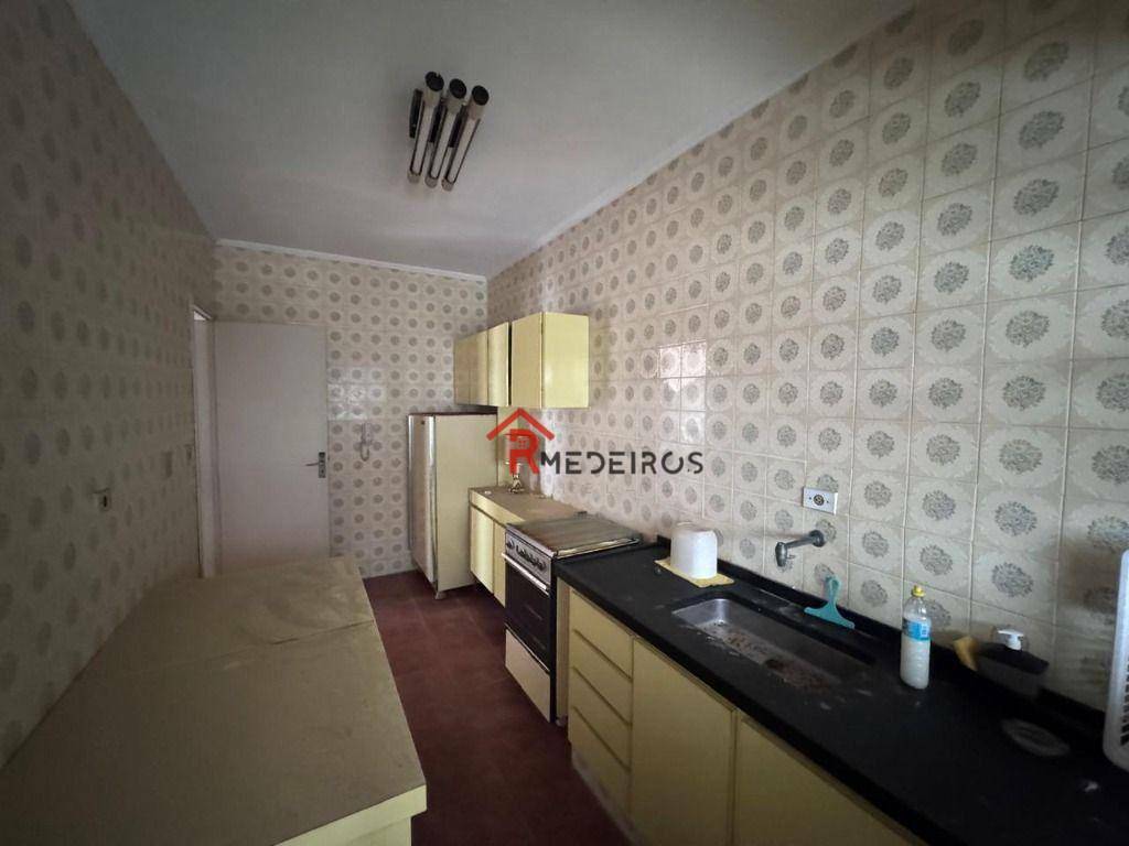 Apartamento à venda com 2 quartos, 75m² - Foto 12