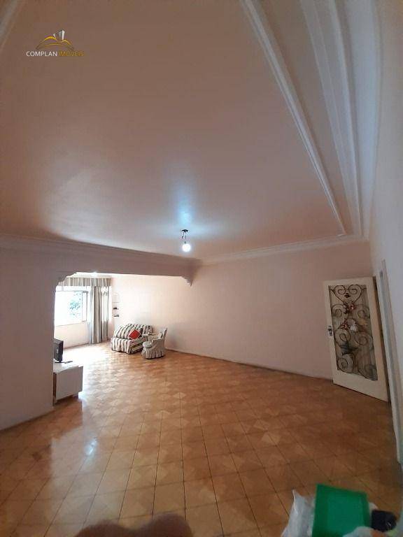 Apartamento à venda com 3 quartos, 150m² - Foto 1