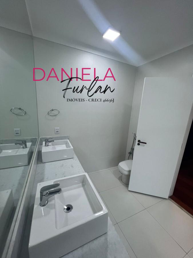 Casa de Condomínio à venda com 4 quartos, 500m² - Foto 30