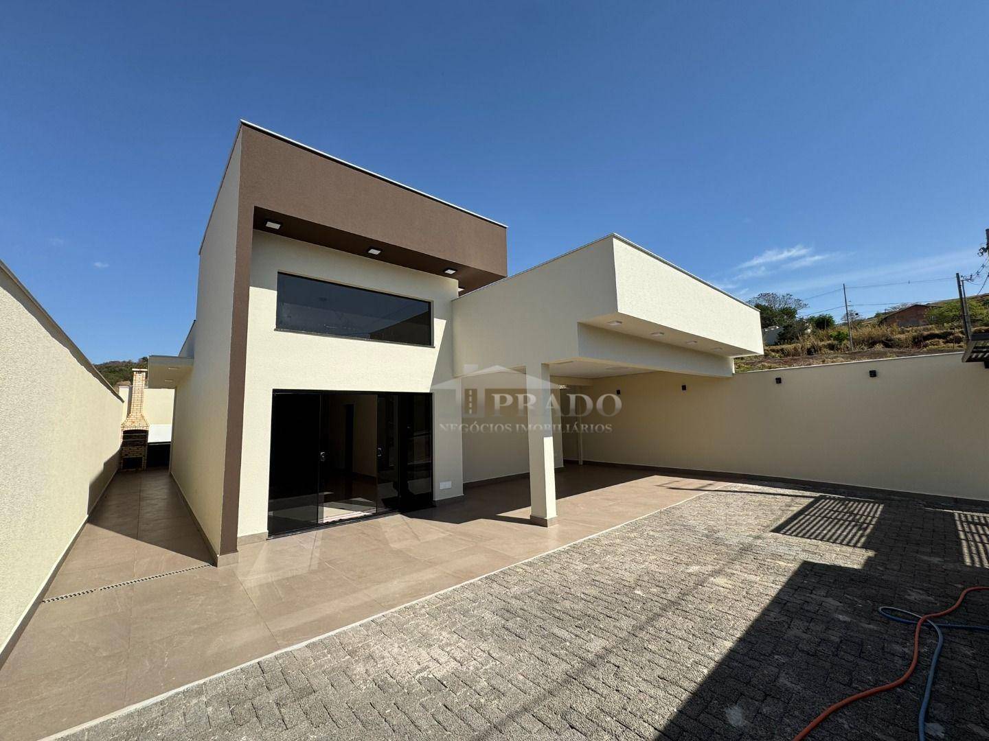 Casa, 3 quartos, 117 m² - Foto 1