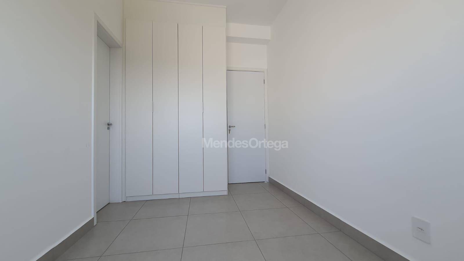 Apartamento para alugar com 3 quartos, 125m² - Foto 13