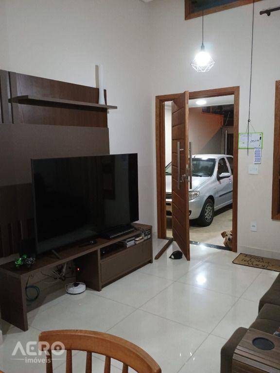 Casa à venda com 3 quartos, 145m² - Foto 2