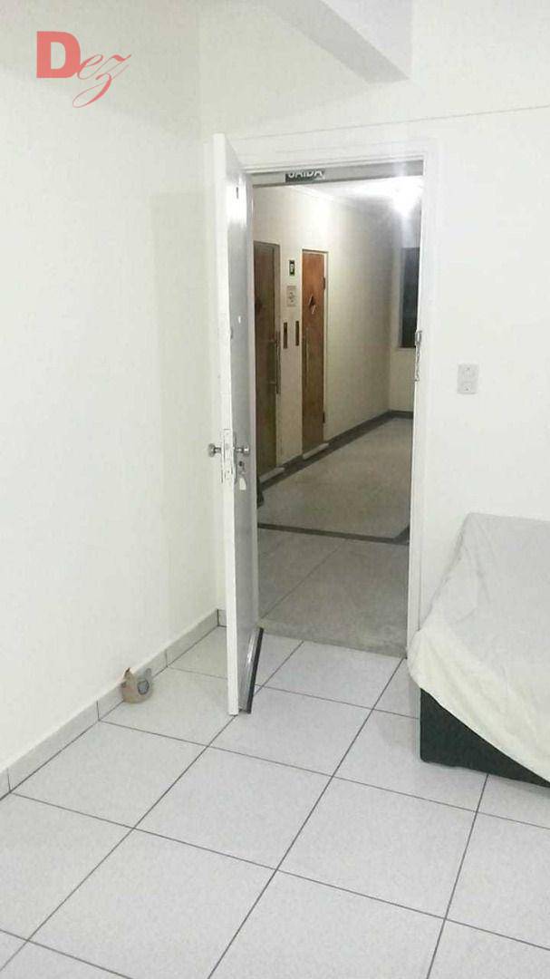 Apartamento à venda com 1 quarto, 50m² - Foto 3