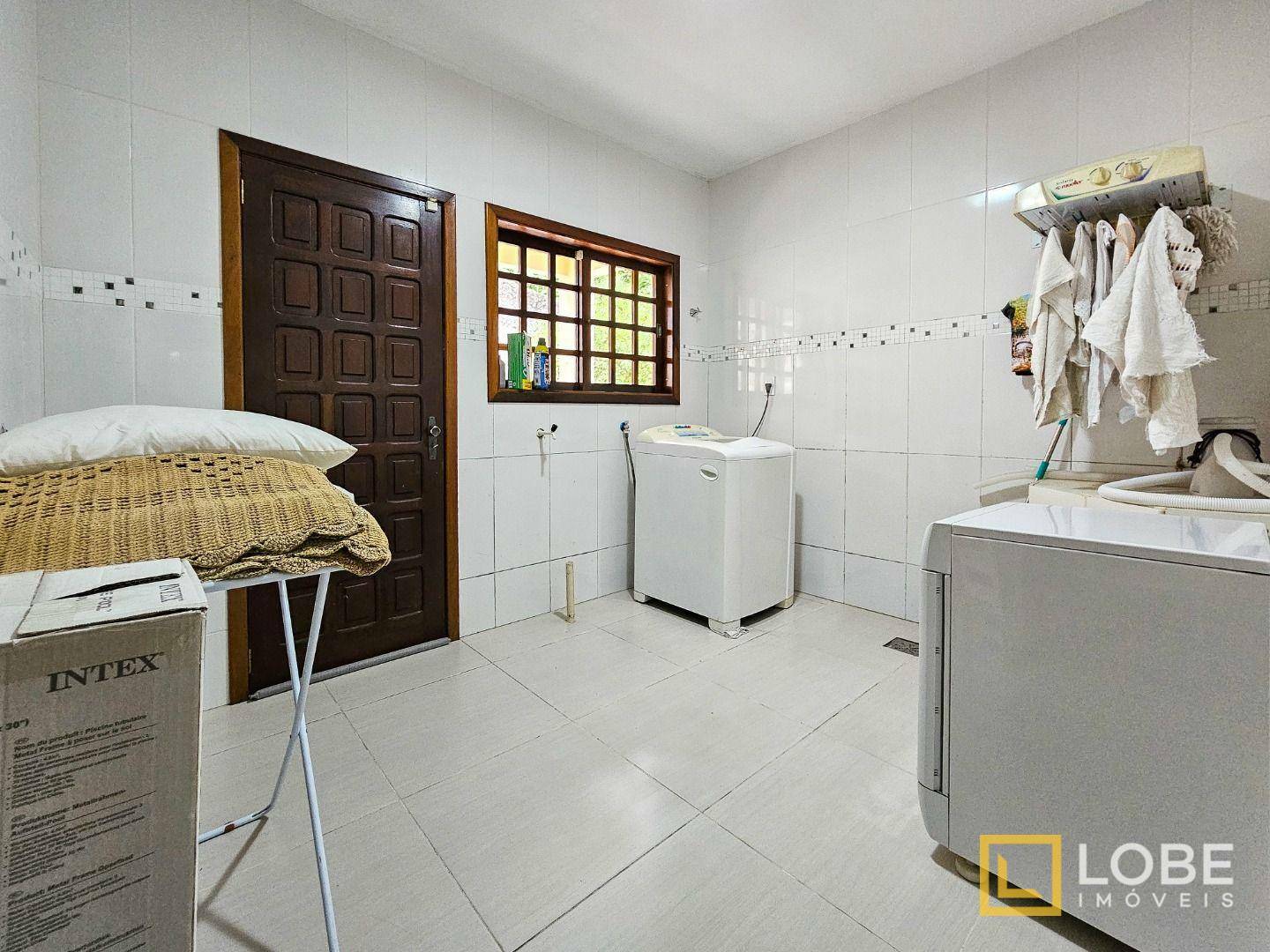 Casa à venda com 3 quartos, 280m² - Foto 27