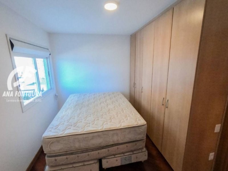 Apartamento à venda com 3 quartos, 159m² - Foto 11