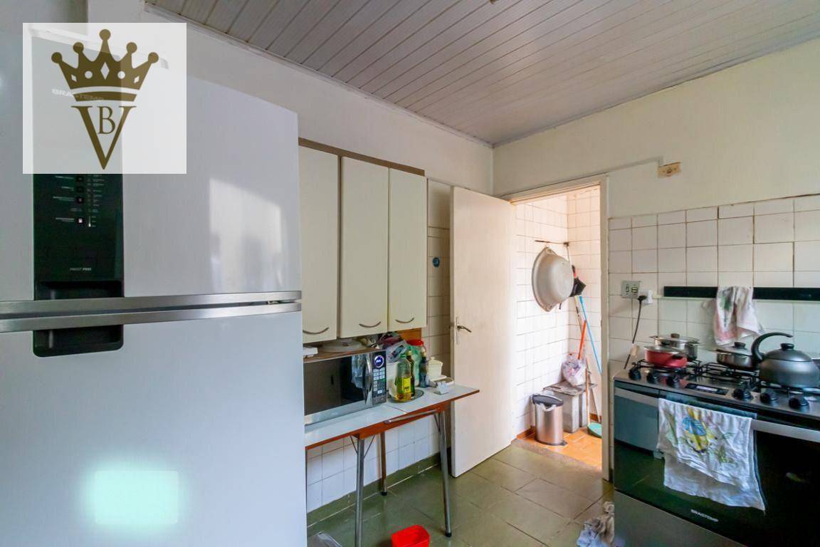 Casa à venda com 4 quartos, 200m² - Foto 2