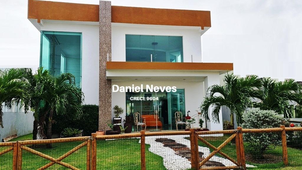 Casa de Condomínio à venda com 3 quartos, 218m² - Foto 2