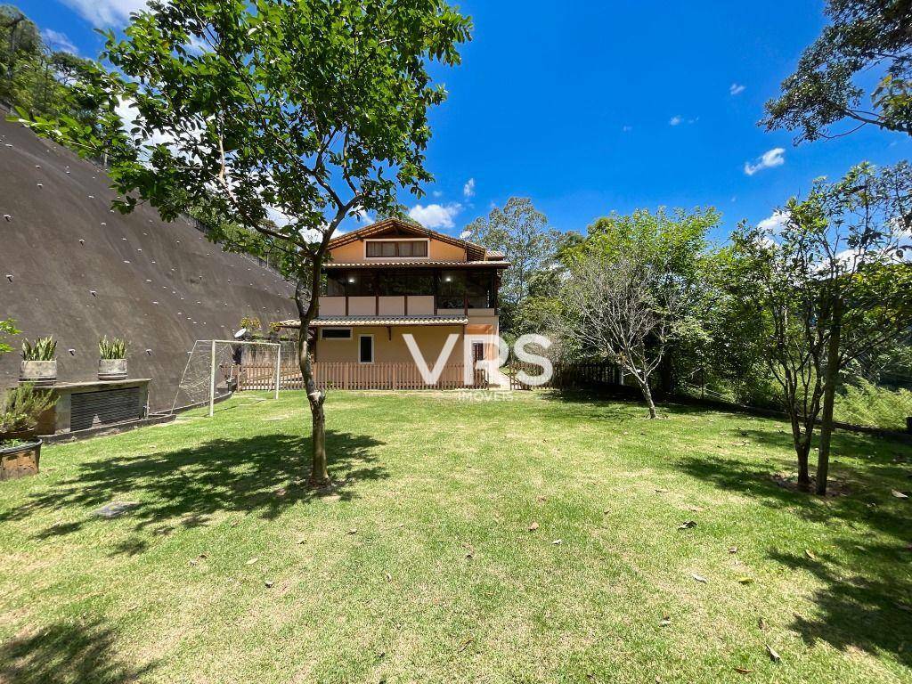 Casa de Condomínio à venda com 4 quartos, 216m² - Foto 31