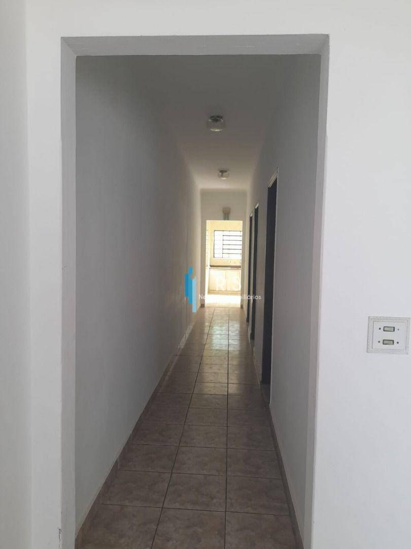 Casa à venda com 2 quartos, 300m² - Foto 12