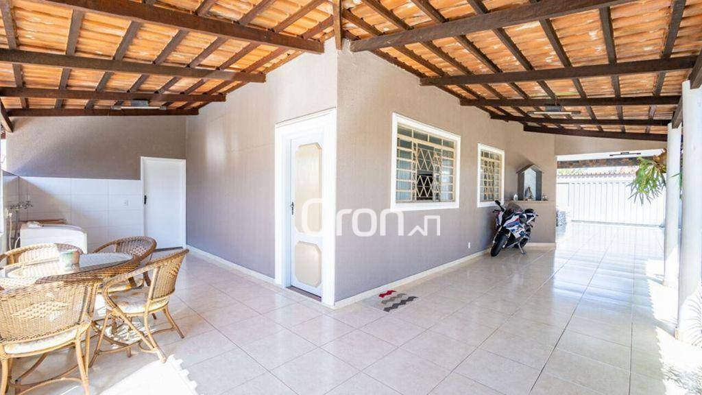 Casa à venda com 3 quartos, 287m² - Foto 11