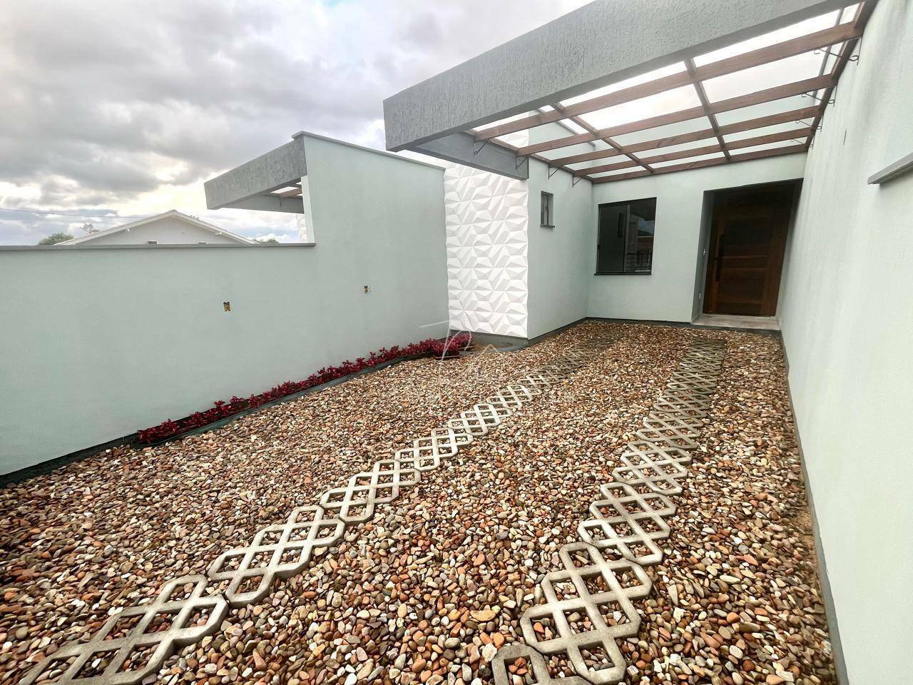 Casa à venda com 2 quartos, 60m² - Foto 1