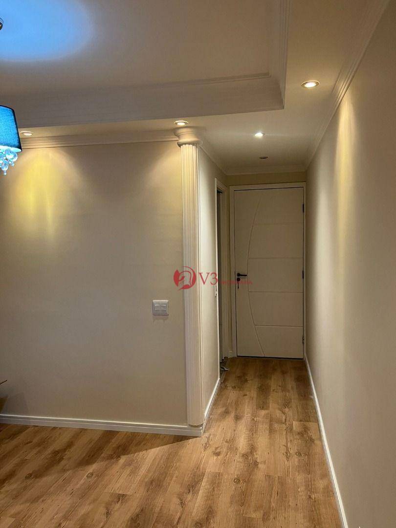 Apartamento à venda com 3 quartos, 65m² - Foto 2