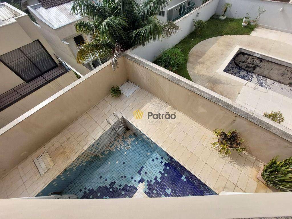 Casa de Condomínio à venda com 4 quartos, 384m² - Foto 2