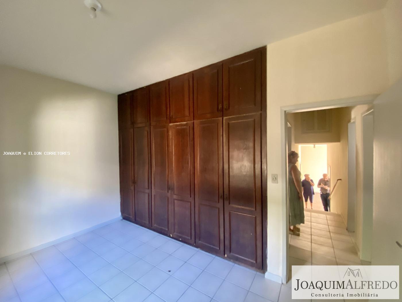 Casa à venda com 4 quartos, 185m² - Foto 18