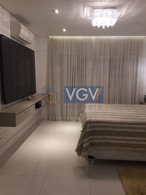 Apartamento à venda com 4 quartos, 200m² - Foto 8