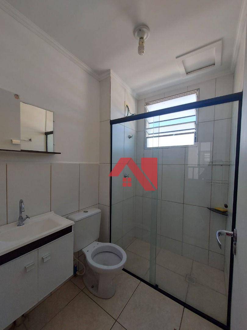 Apartamento à venda com 3 quartos, 49m² - Foto 2